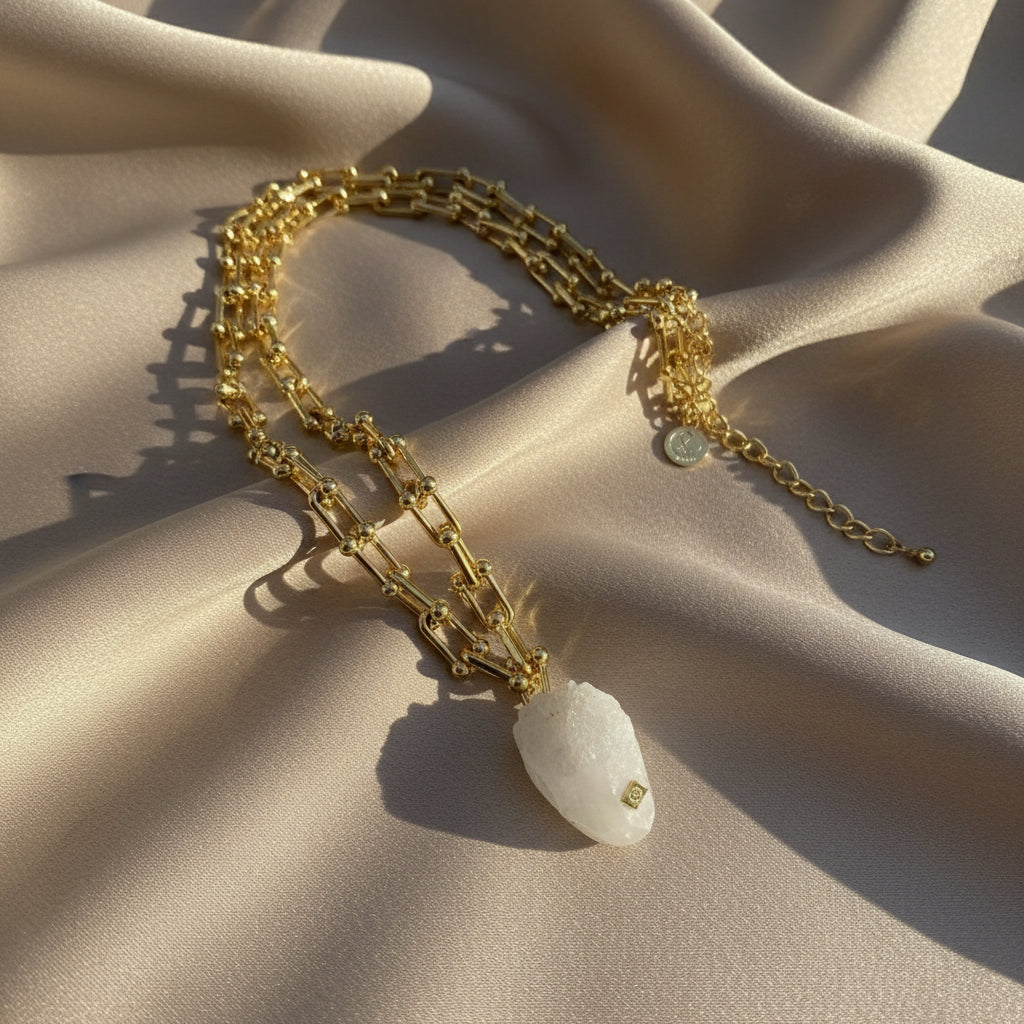 U-Link Quartz Pendant Necklace