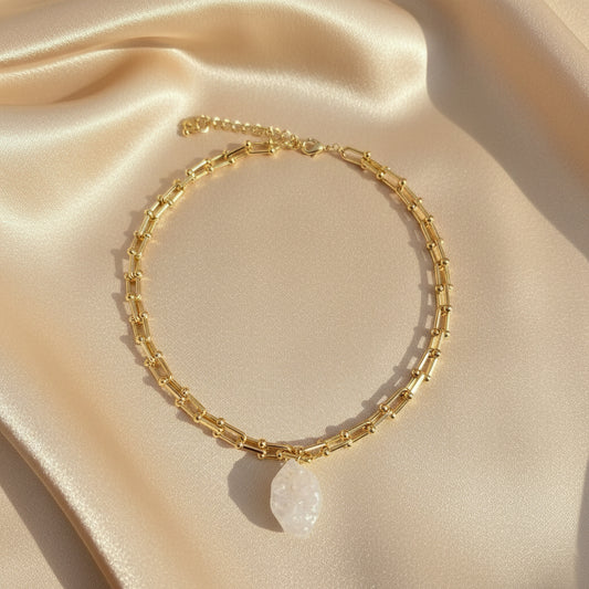 U-Link Quartz Pendant Necklace