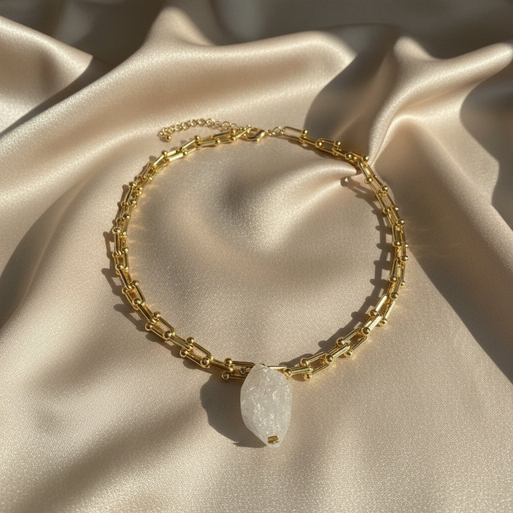 U-Link Quartz Pendant Necklace